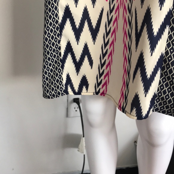 Dress - Picture 4 of 6